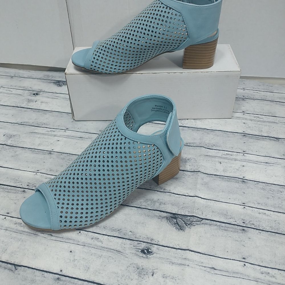 J. Adams Maddie Booties Women SZ 6.5 Peep Toe Low Block Heel Hook & Loop Strap.